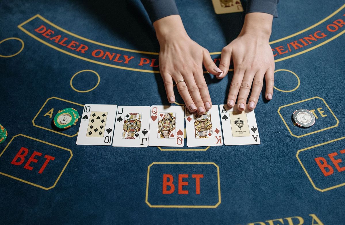 Triple Card Poker پاکستان ریئل منی گیمز